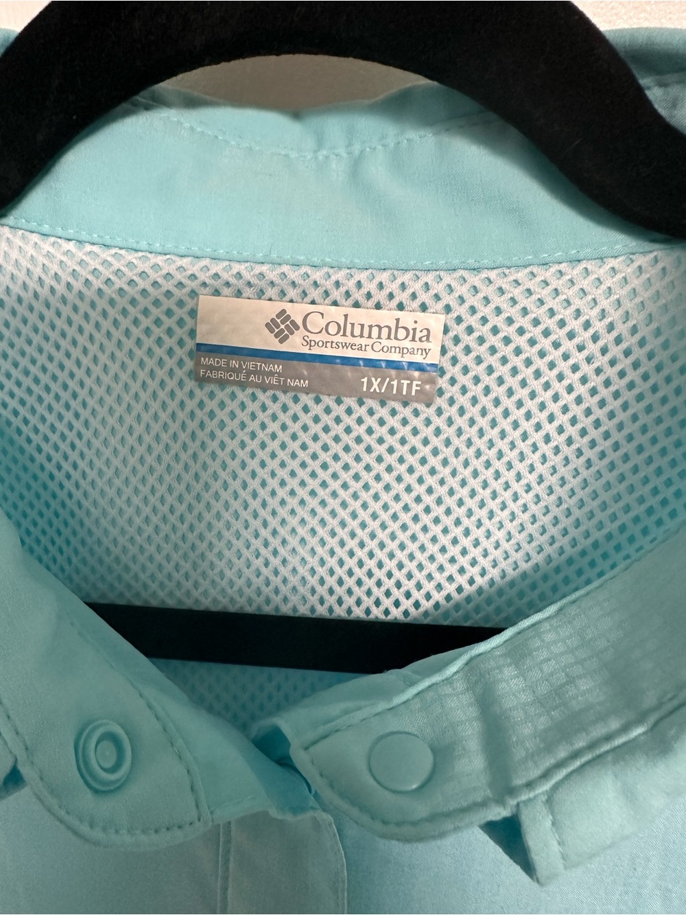 Columbia Women’s Short-Sleeve Button-Down Shirt — Aqua - Picture 4 of 5